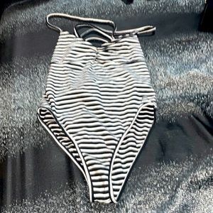 Forever 21 bodysuit size sm